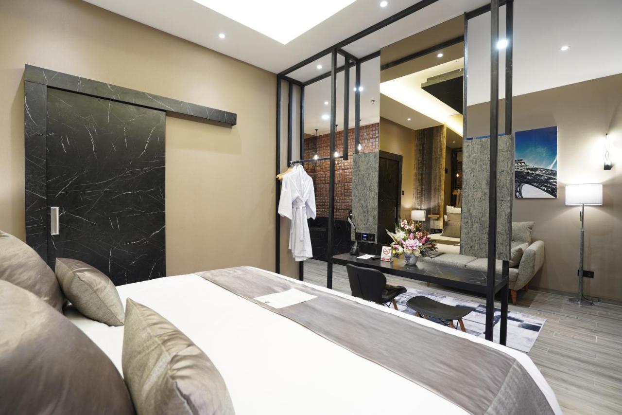 De Paris Hotel Medan Exterior foto