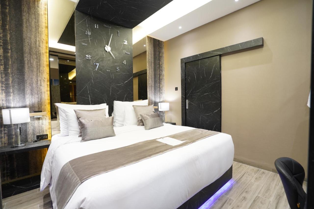 De Paris Hotel Medan Exterior foto